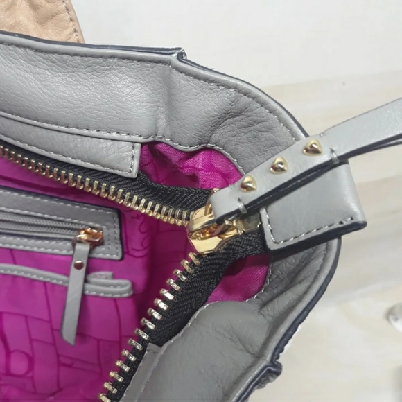 BOTKIER New York  Pebbled Leather Handbag Shoulder bag Gold Zippers Purple Liner - Picture 2 of 12